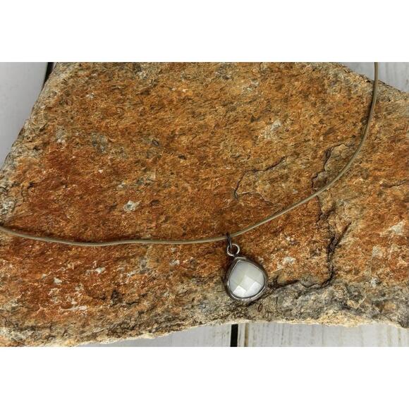 Jewelry - Peyote Bird Bezel Moonstone Sterling Tan Leather J168